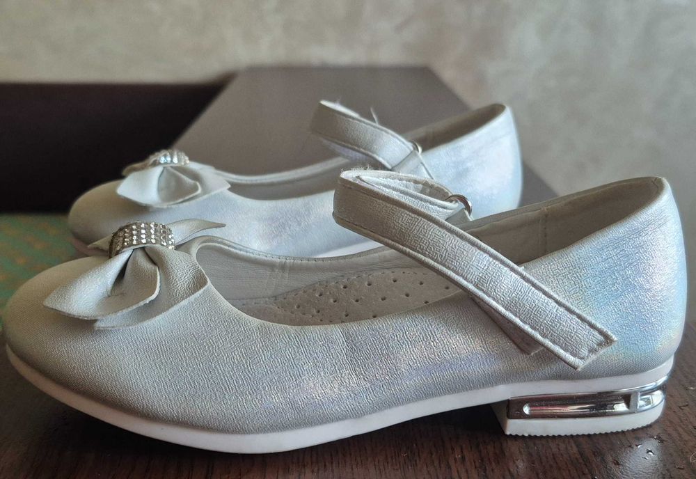 Туфлі для дівчинки