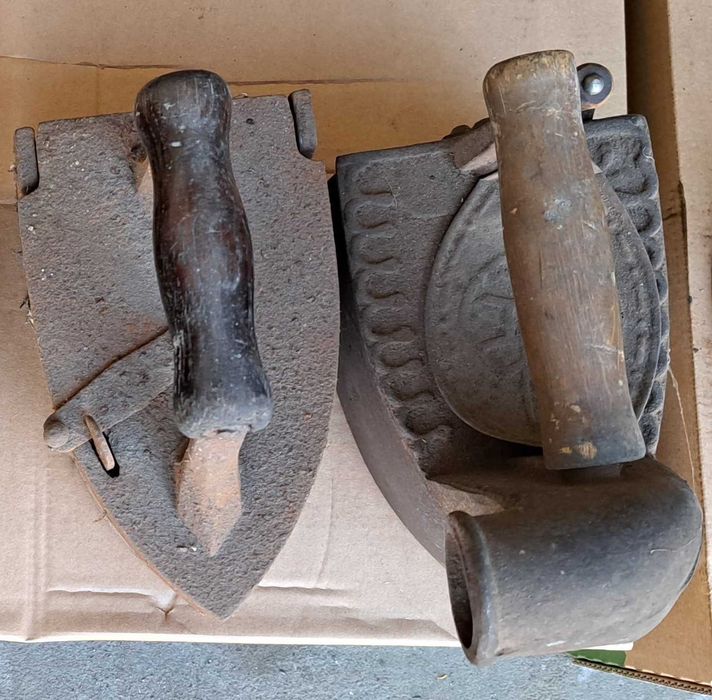 Stare żelazka 2 szt.