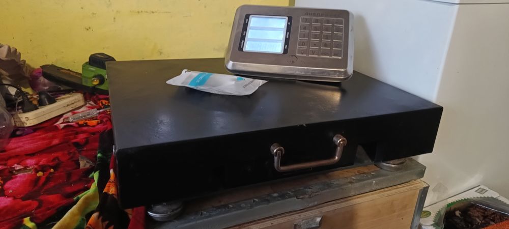 Безпровідні ваги 300кг нерж гол. з усиленою батарею і type-c зарядкою.