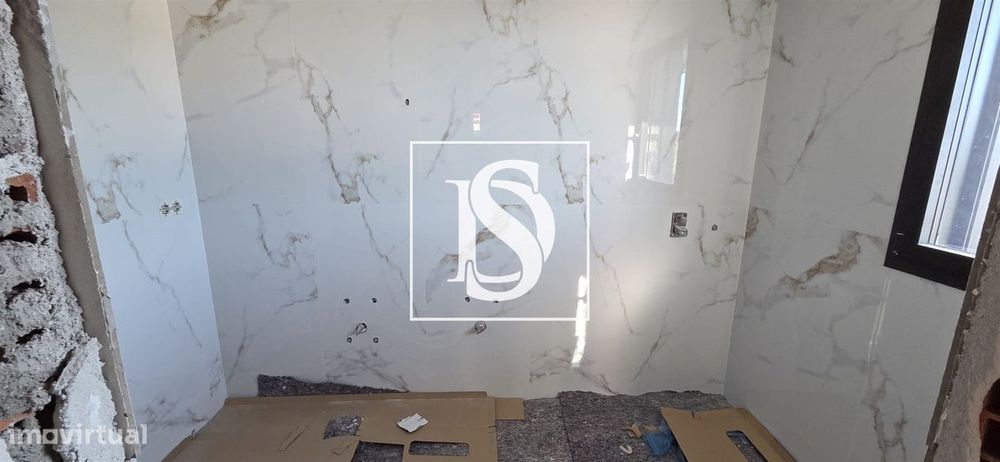 T2 Novo com Varanda e Garagem em Nogueira, Braga | 359.000 €
