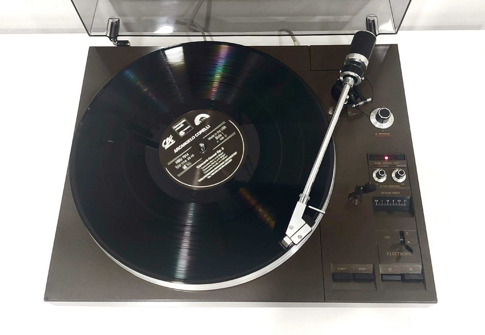 Gira-Discos GRUNDIG PS-3000 - Engenharia PHILIPS "Automatic Direct Control" (muito bom estado)