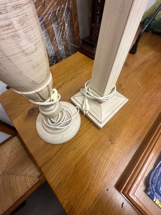 Candeeiros em madeira