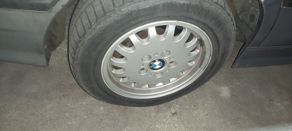 Vendo ou troco 8 jantes 15 para bmw