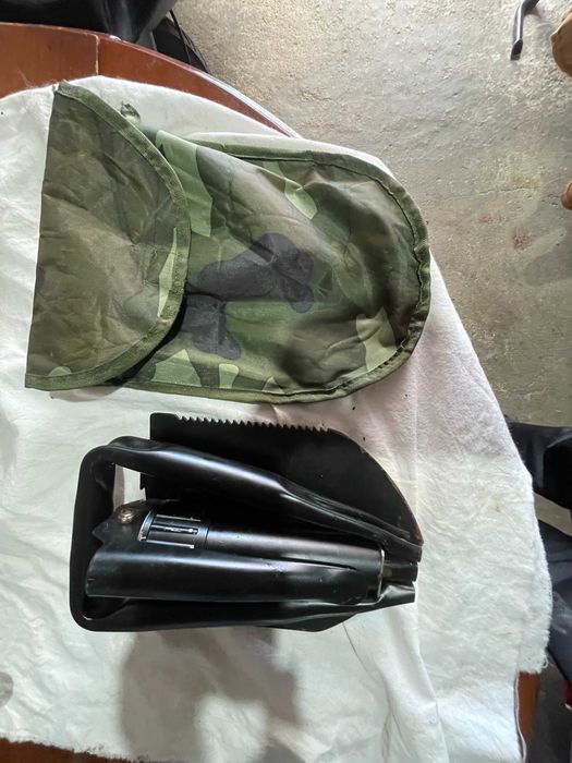 Pá dobrável multifuncional