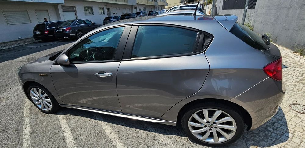 Alfa Romeo Giulietta 1.6 JTDm Distinctive 57X