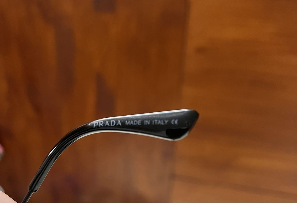 Сонцезахісні окуляри Prada оригінал