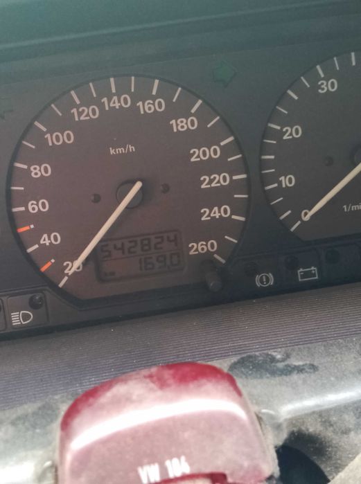 VOLKSWAGEN PASST