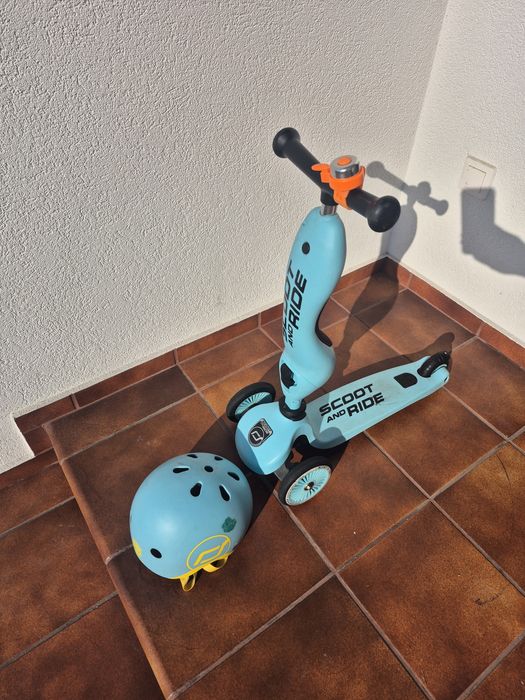 Scoot & Ride hulajnoga dziecięca + oryginalny kask, niebieska, 230 zł