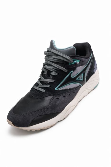 кросівки Mizuno Contender x Footpatrol