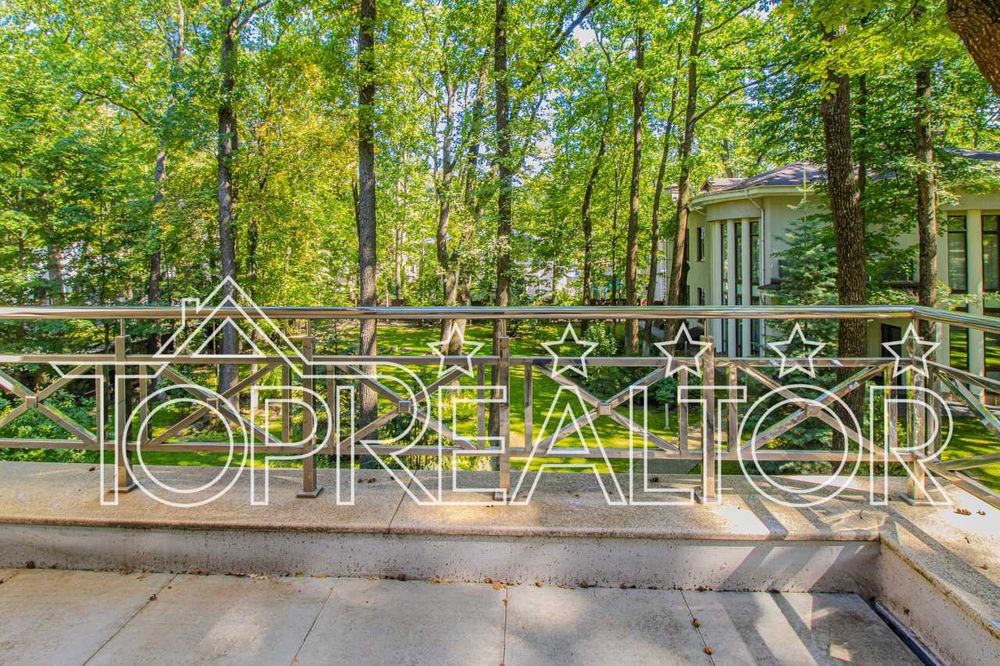 Елітний будинок у к.м. Park House з 13-метровим басейном