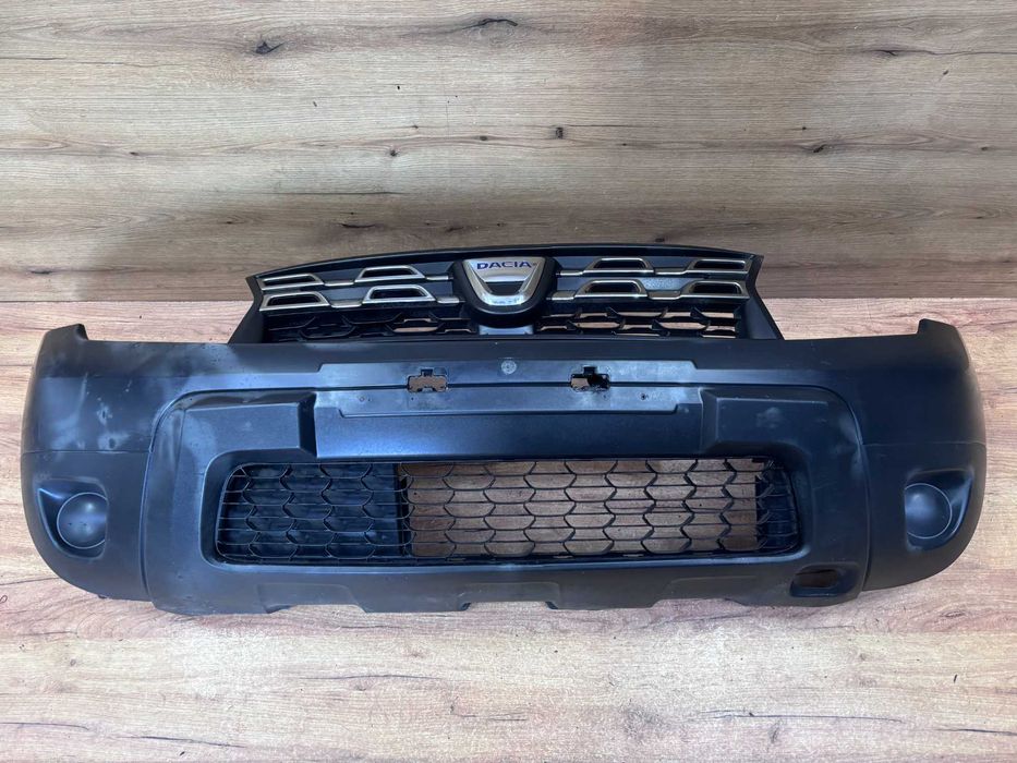 Zderzak przedni Dacia Duster