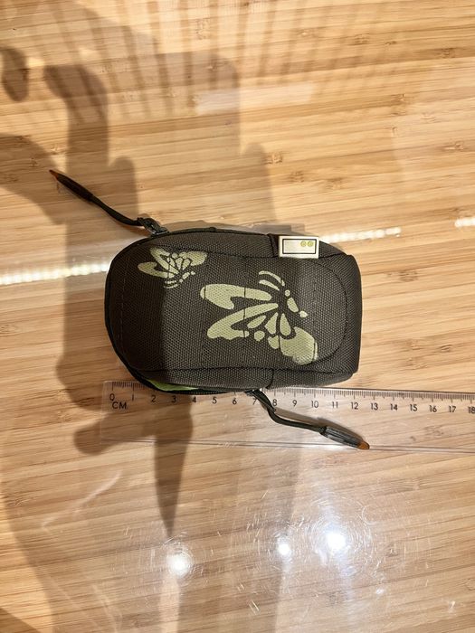 etui na np. aparat fotograficzny itp.