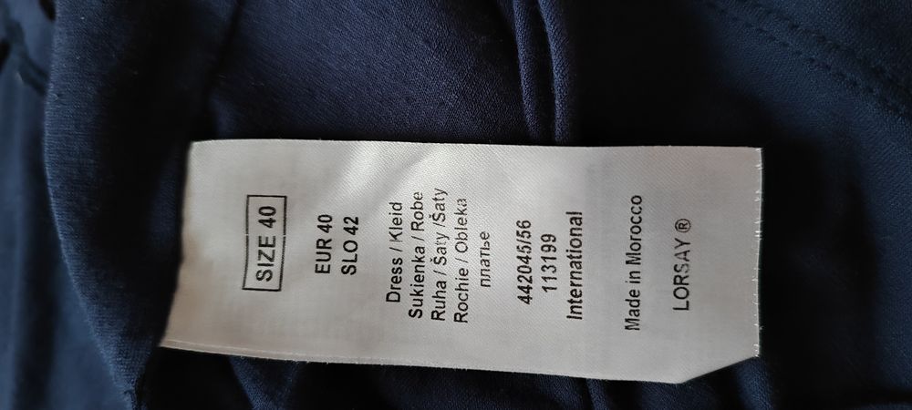 Szyfonowa sukienka w drobne kwiatki