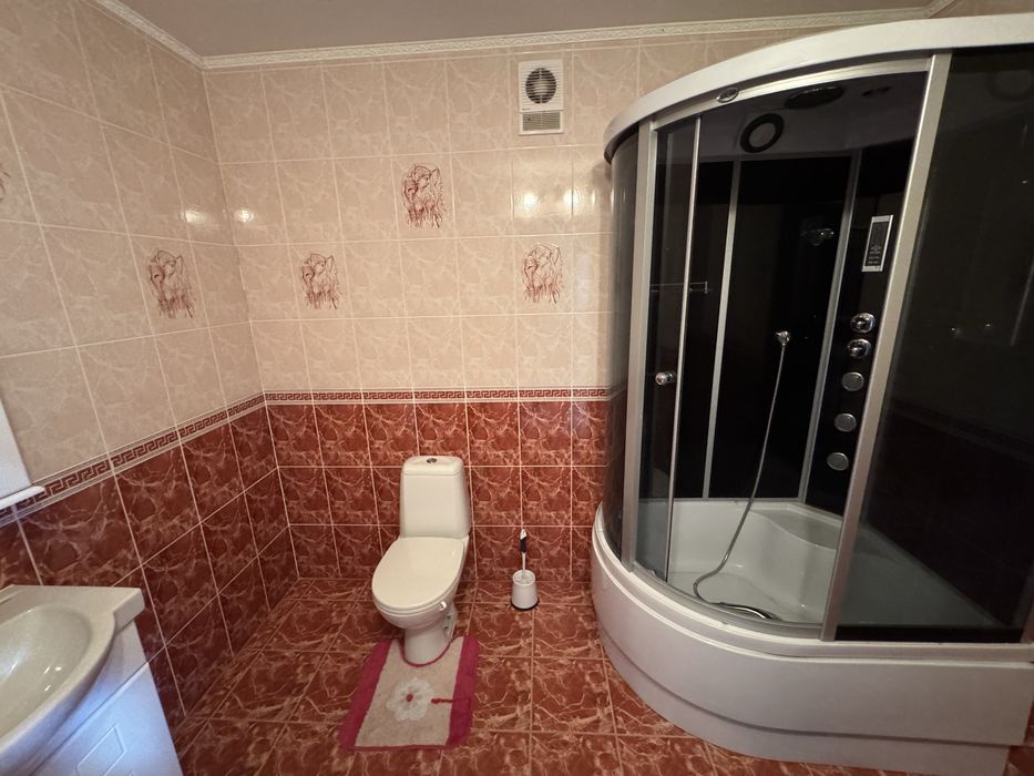 Продається гарний будинок 265м2 з ремонтом, село Дівички, 25 соток. Ексклюзив. Без %.