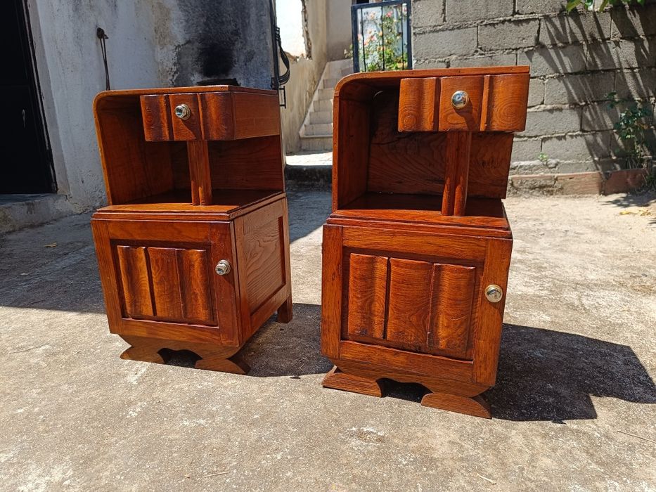 Cama c/mesinhas de cabeceira Vintage