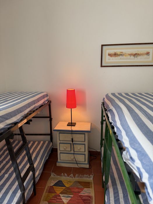 Dois beliches articulaveis