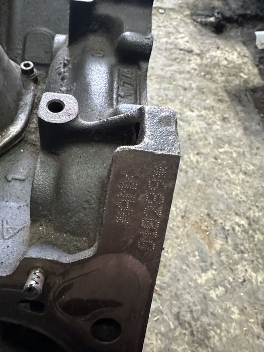 Блок циліндрів пеньок Audi A6 c5 Volkswagen B5 2.8i AMX