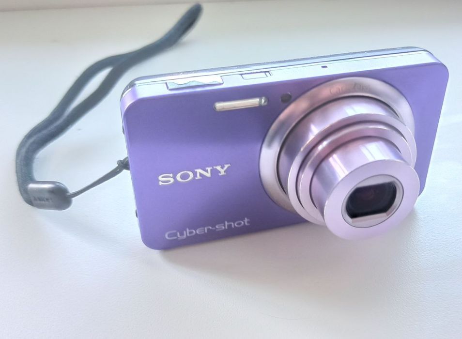 Sony Cyber-shot DSC-W570