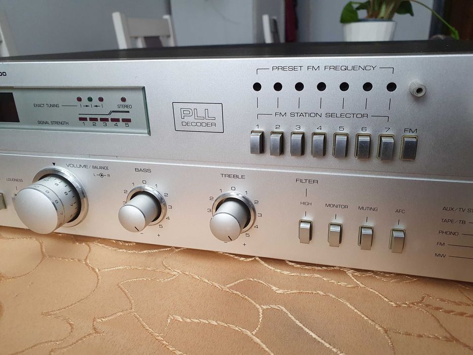 Amplituner telefunken RR200