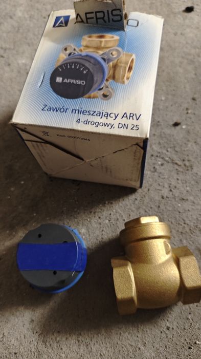 Zawór mieszający AFRISO ARV 4-drogowy z siłownikiem ARM343