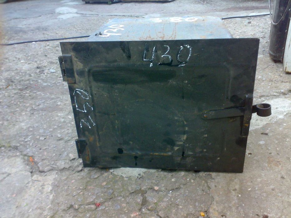 Плита.духовка в печь.грубу. на кухню        .