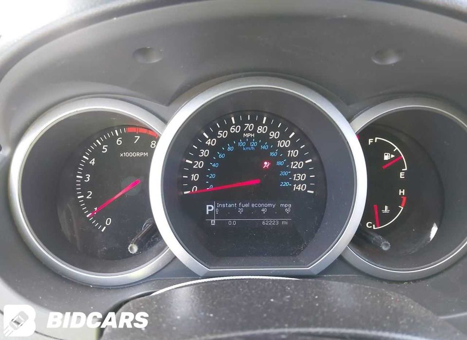 SUZUKI GRAND VITARA 2013 2.4 Części