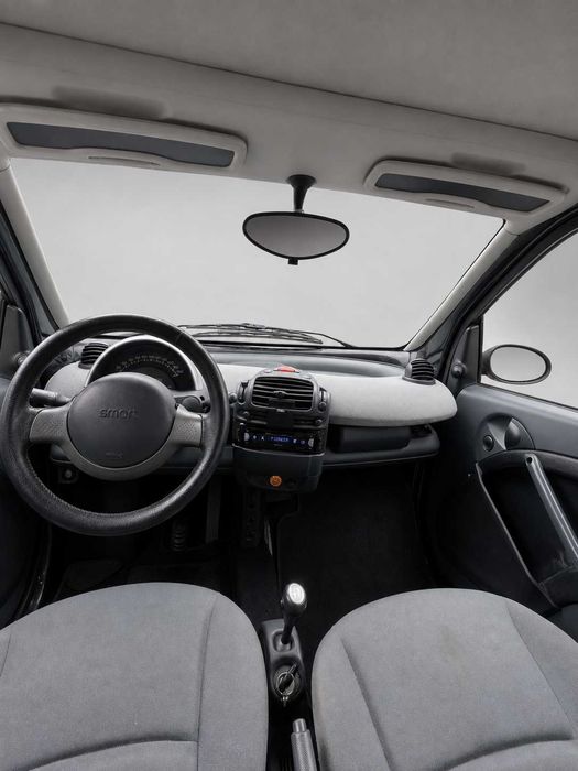 Smart fortwo Coupé 0.8 CDI 2003 — 126.789 km, 4 pneus novos