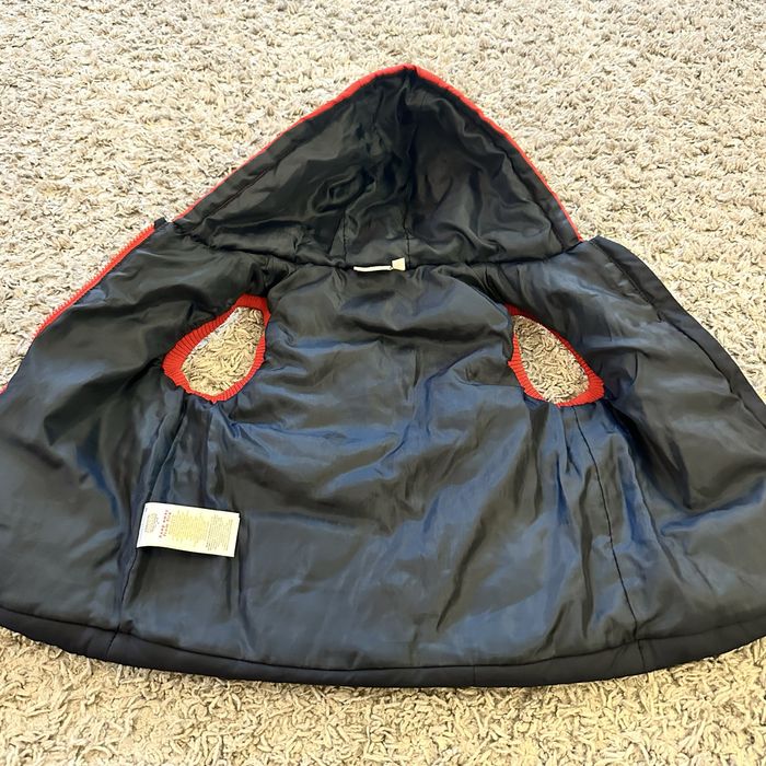 Безрукавка людина павук