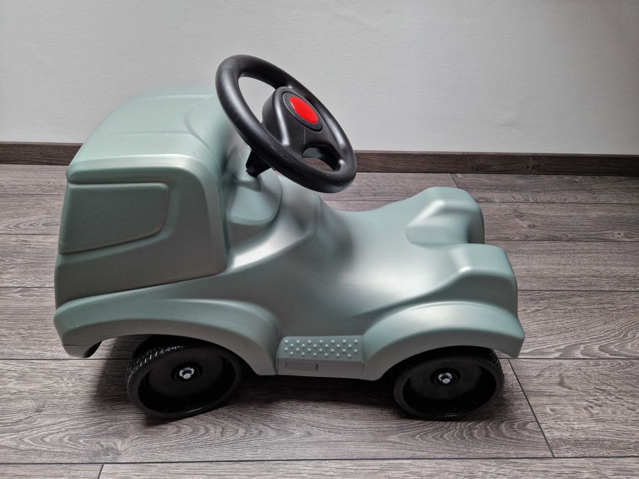 Chodzik ciężarówka Volvo, skręca, trąbi, oryginalny gadżet Volvo!