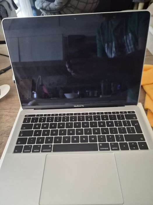 MacBook Pro 13-inch