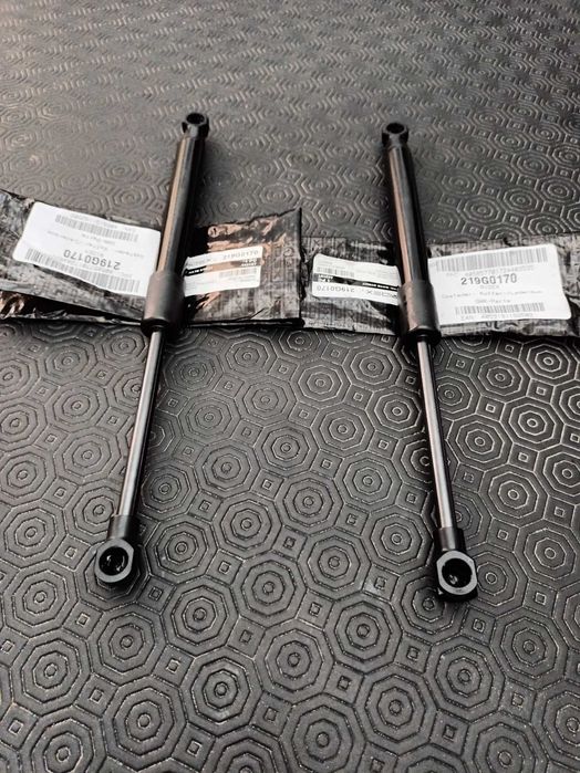Amortecedores da marca "Ridex" para mala de carro