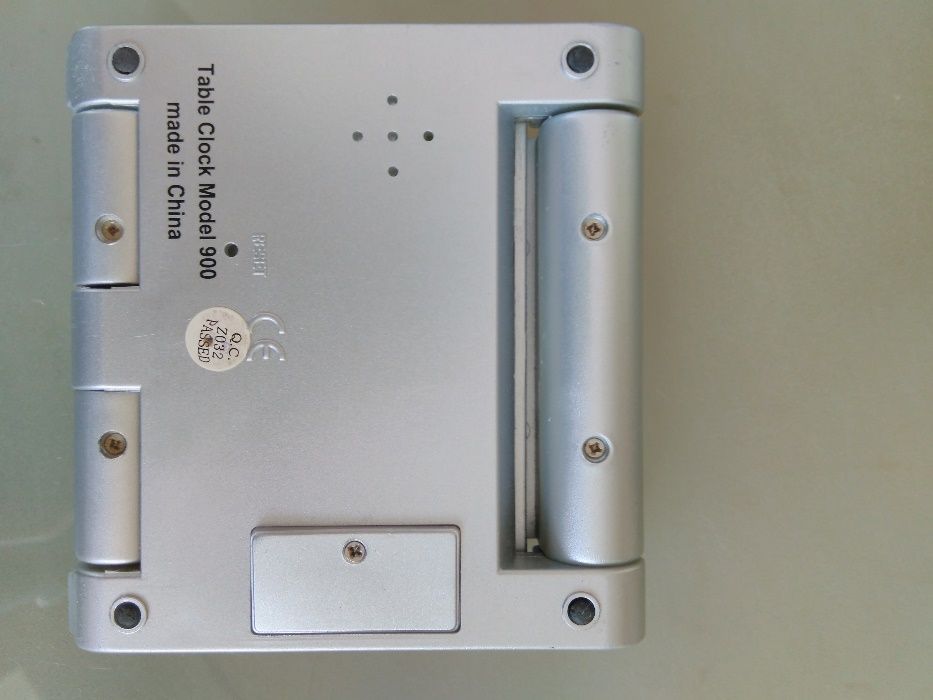 Многофункциональные электронные настольные часы модель 900