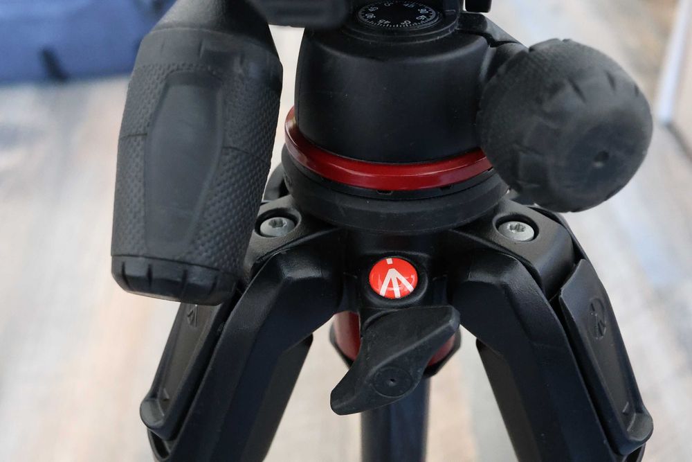Manfrotto 190 Go! фото штатив про клас. Manfrotto MHXPRO-3W,