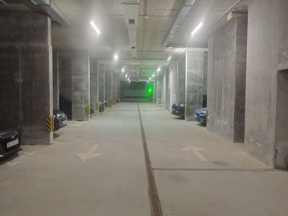 Продам паркінг в ЖК Континент на Трускавецькій