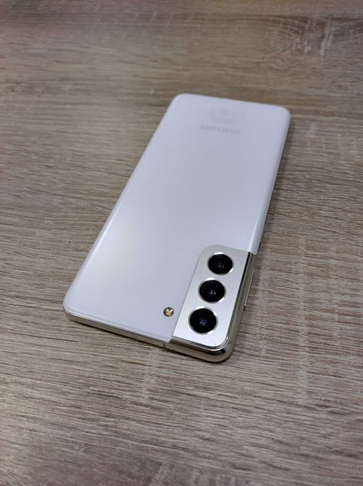 Телефон Samsung Galaxy S21 5G на 8/128Gb в хорошому стані