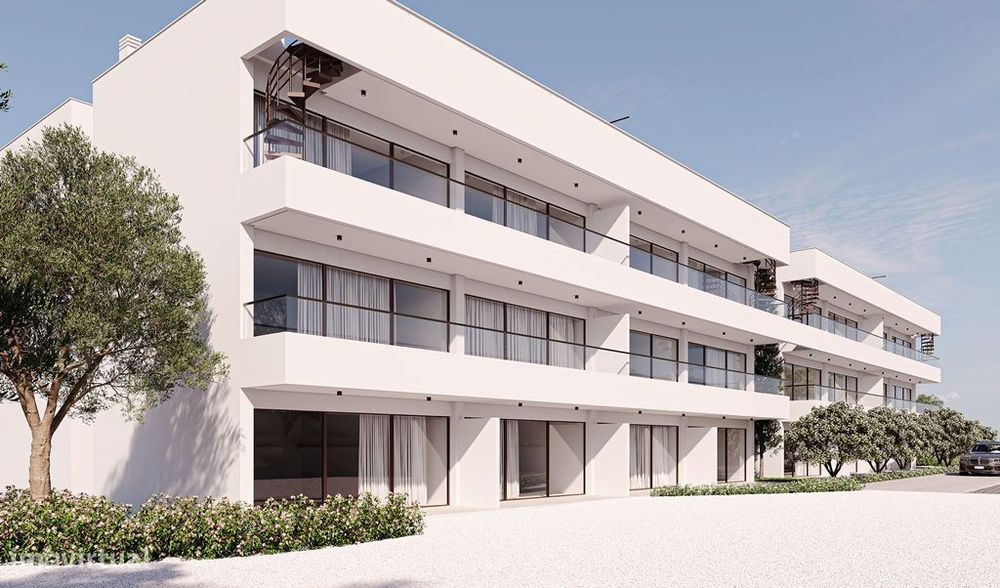Apartamento T0 mobilado à venda no The Court em Carvoeiro, Algarve