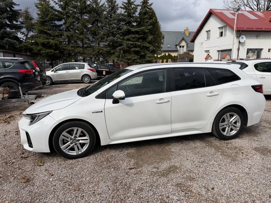 Suzuki Swace / Toyota Corolla hybrid