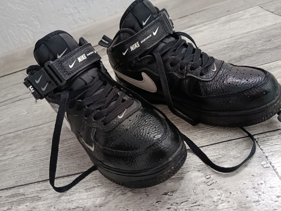 Продам черевики  в чудовому стані