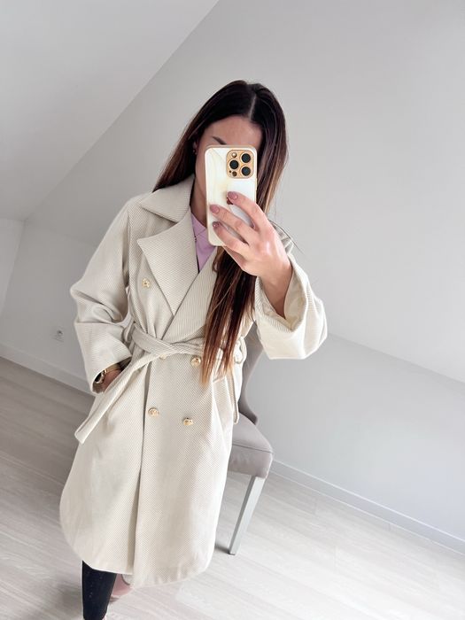 Plaszcz wiosenny zlote guziki