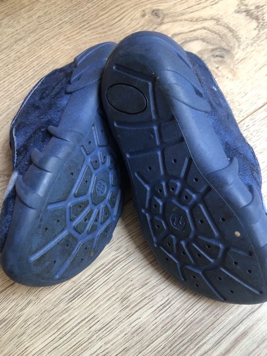 Butki dla chłopca rozmiar 22