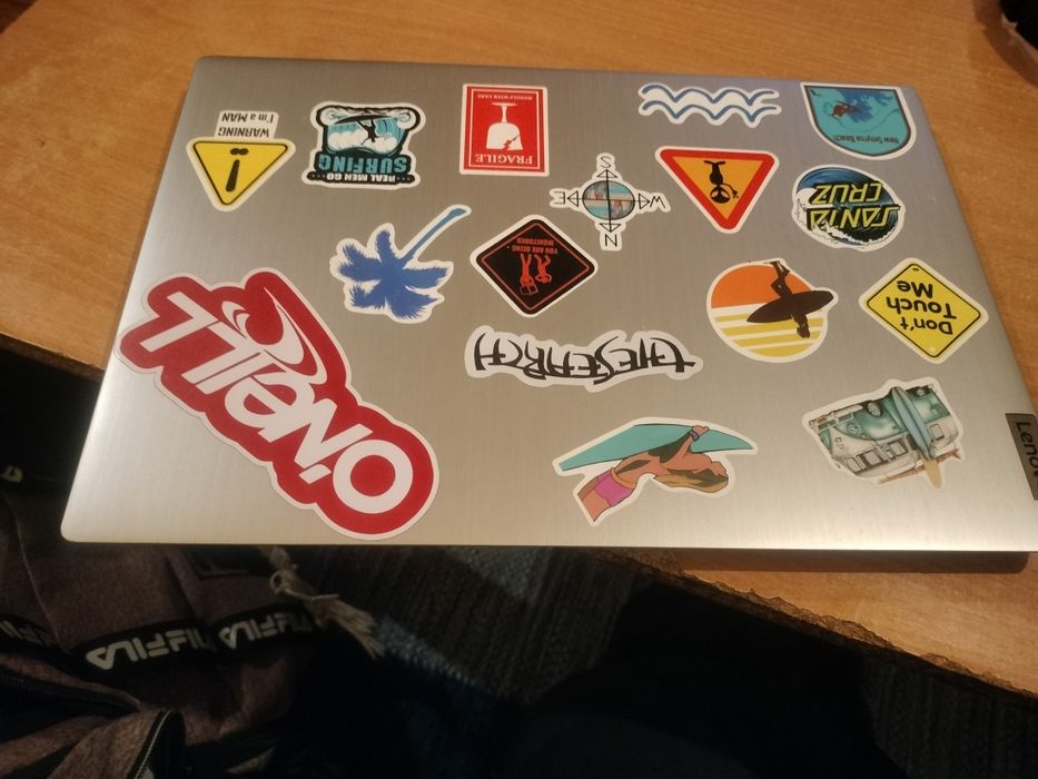 Computador portátil Lenovo ryzen 5