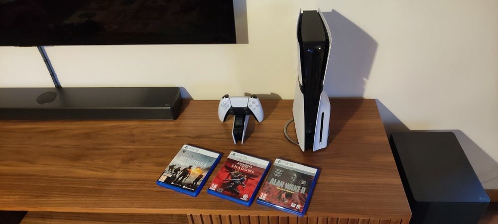 PlayStation 5 Pro com leitor como nova