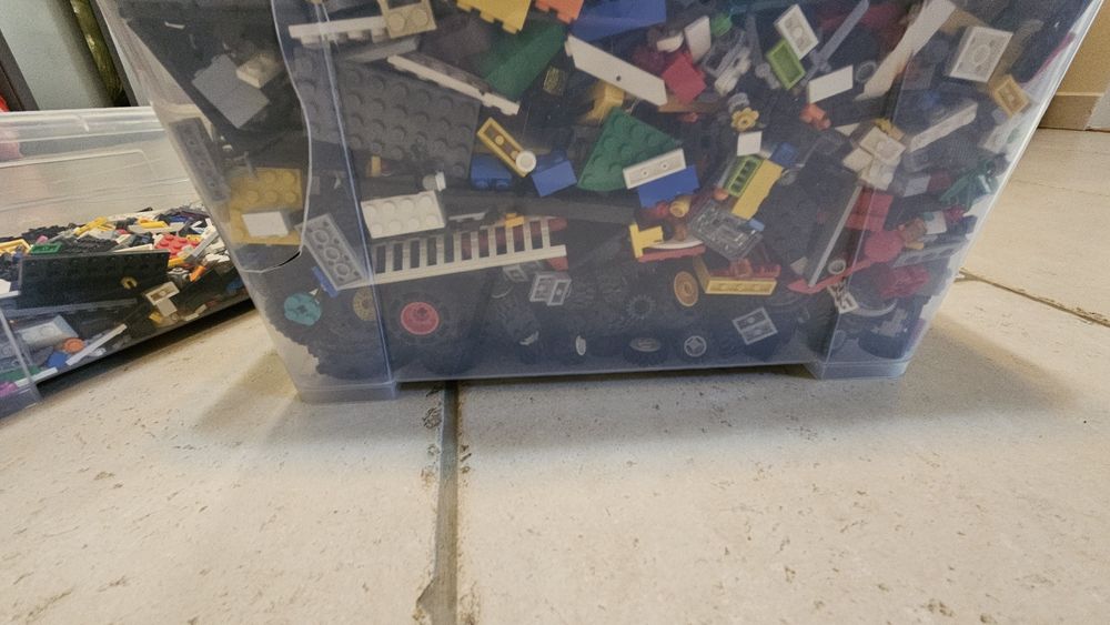 Oryginalne klocki Lego mix ( dużo kół od samochodu)