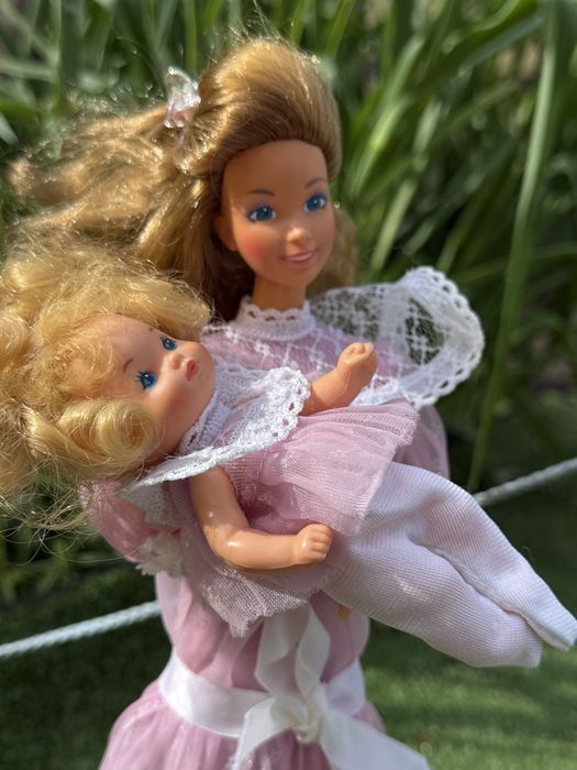 Барбі Barbie The Heart Family