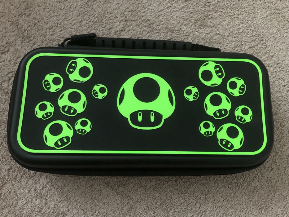 Etui PDP 1-Up Glow in the Dark na Nintendo Switch Oled
