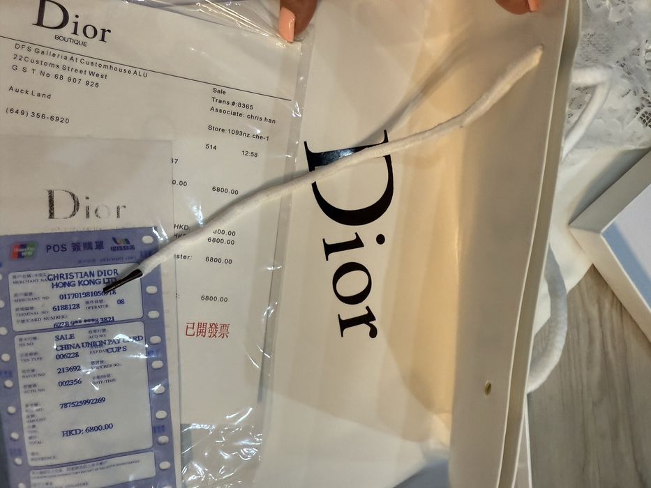 Продам костюм Dior