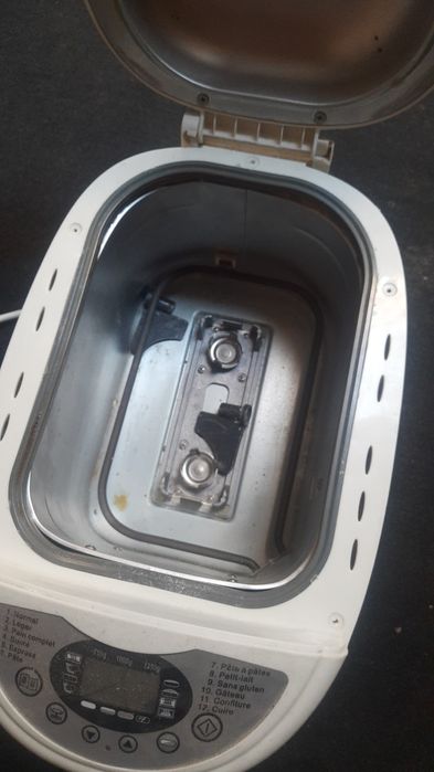 Хлібопічка  SILVERCREST KN1171   на запчастинии