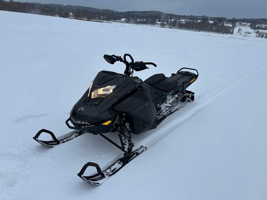 Skuter śnieżny SKI-DOO Summit X 154’’ Expert TURBO 850 E-TEC MY22