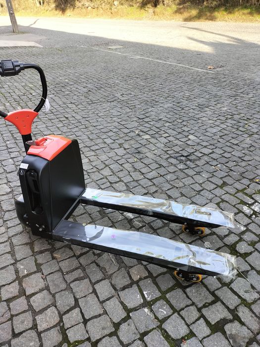 895€+iva Novo , Porta Paletes Elétrico EP 1500kg