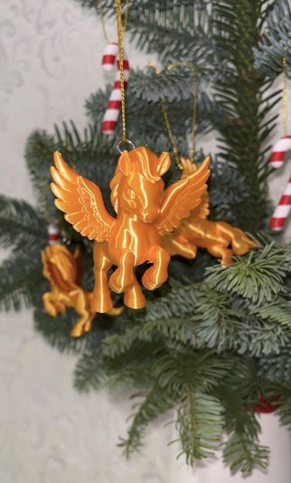 Коник іграшка на ялинку, декор, статуетка